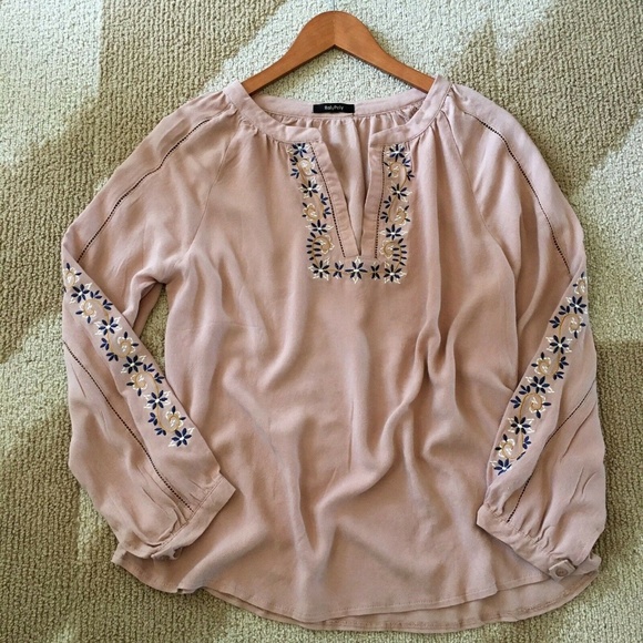 Boutique Sweet Molly Embroidered Blouse Top - Picture 4 of 8